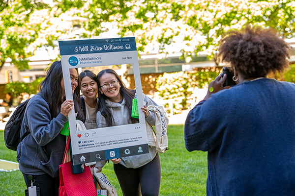 Students at the involvement fair